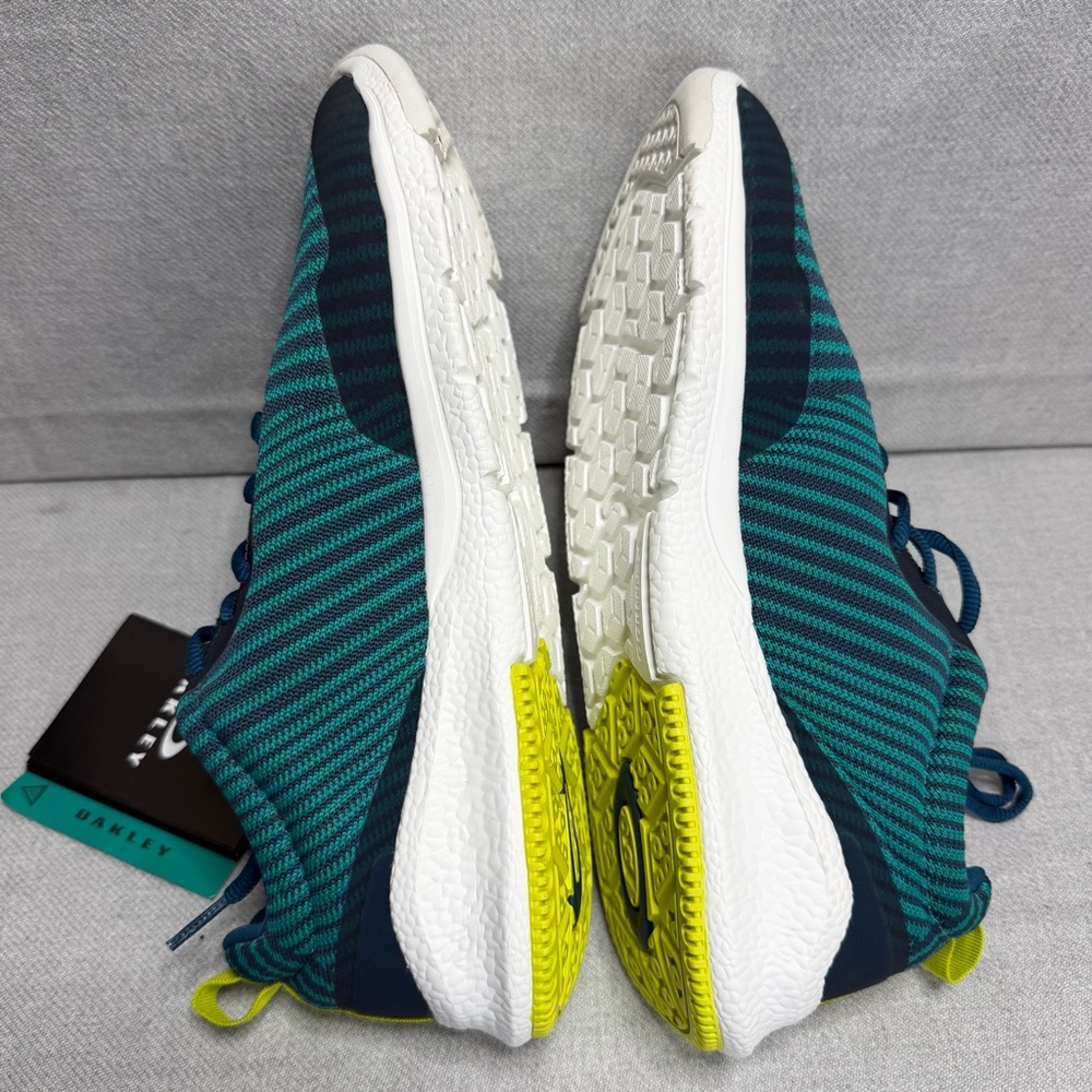 NWT - Oakley EVZERO Teal & Navy Blue Striped Athletic Sneakers M9.5 - Picture 8 of 12